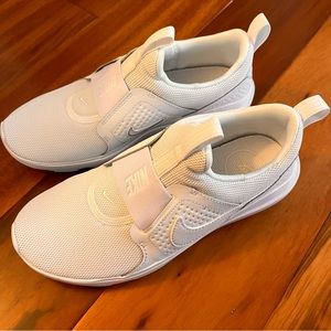 NWOT Nike AD Comfort Sneakers - White